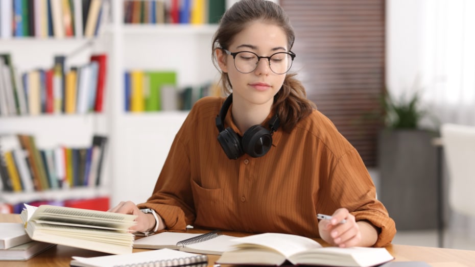 Curso en Lingüística Aplicada para Traductores y Peritos